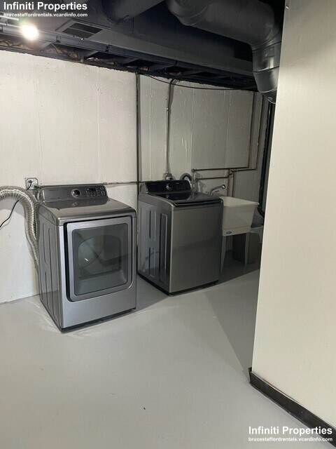 Building Photo - 133 N Huffman St