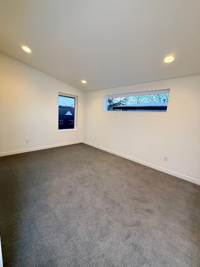 Building Photo - Brand New 3bd Townhome!