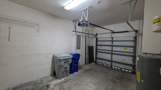 Building Photo - 2565 Langrove Ln SW