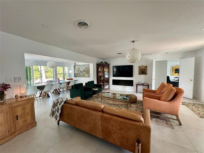 Building Photo - 7372 Melaleuca Way