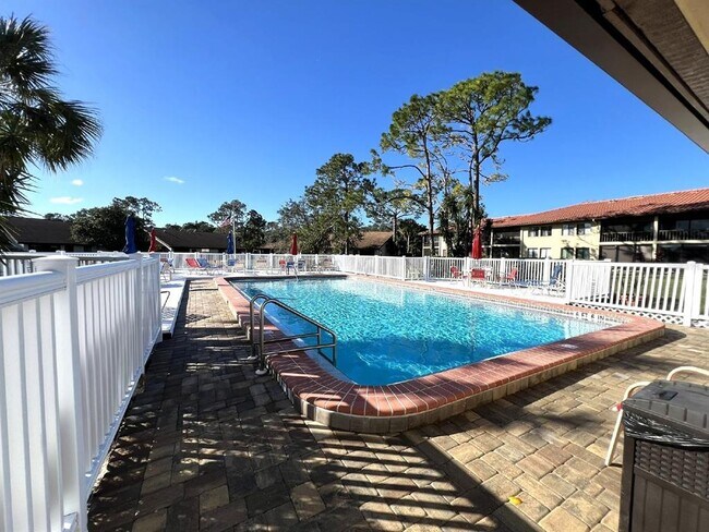 Building Photo - 5212 Lake Village Dr