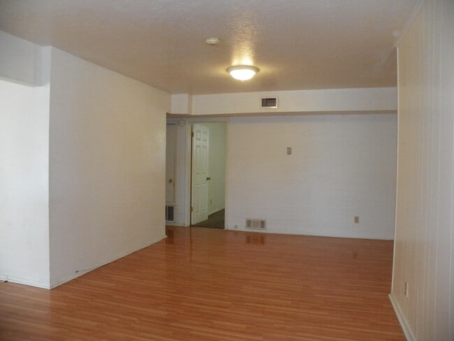Building Photo - 2700 Pennsylvania St NE