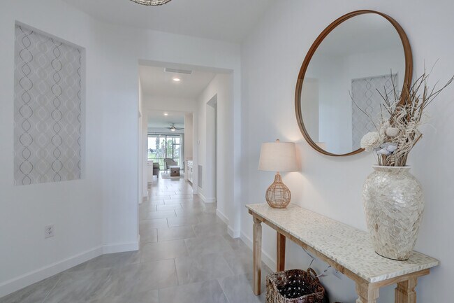 Building Photo - 18315 Ridgeline Dr