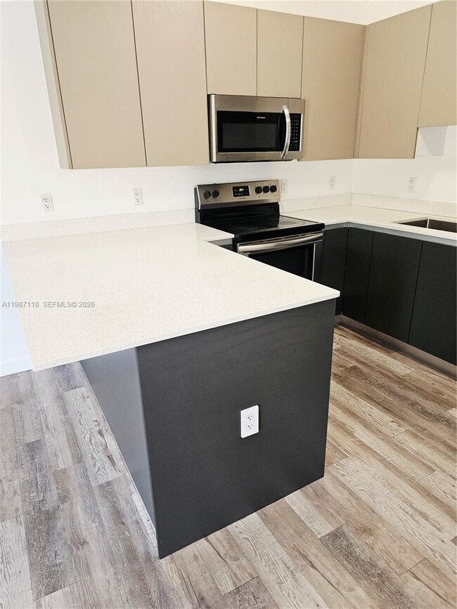 Building Photo - 127 NE 184th Terrace