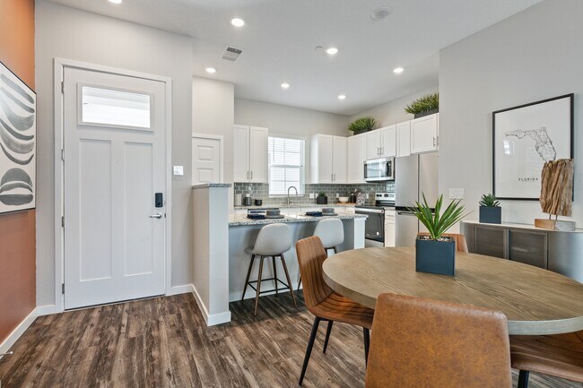 Building Photo - Avilla Suncoast