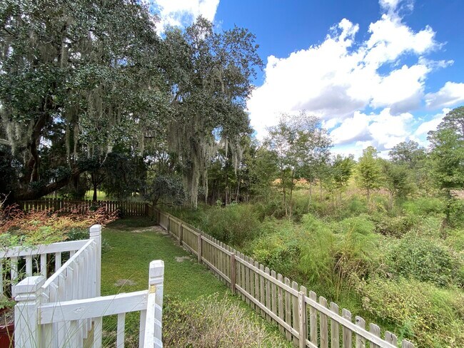 Building Photo - 128 Mosswood Dr