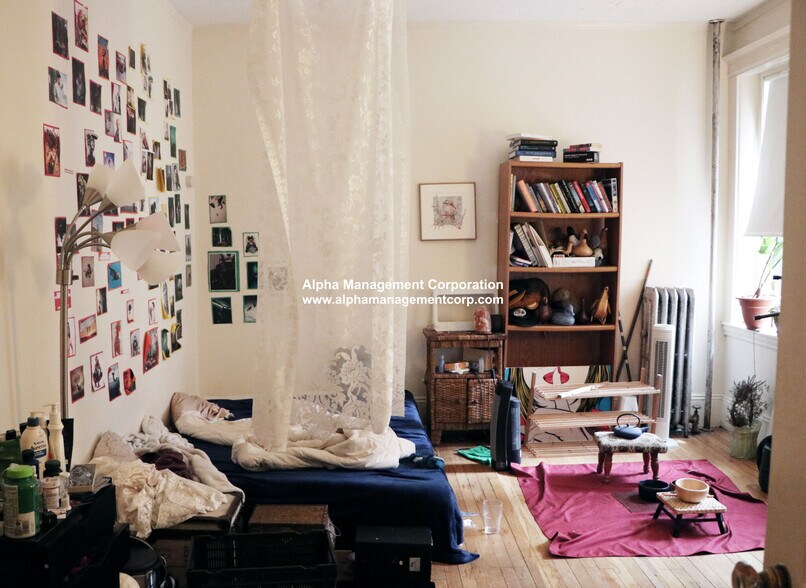 Building Photo - 73 Longwood Ave