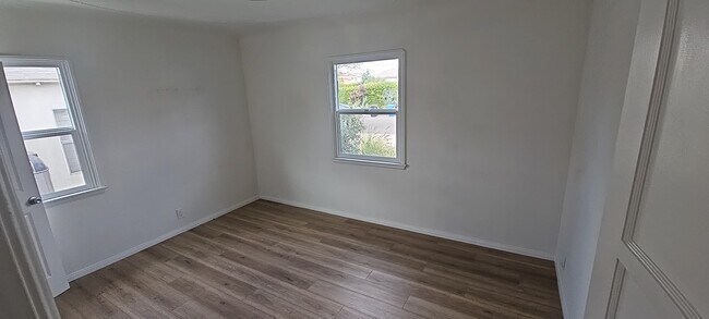 Building Photo - 6376 W 83rd St