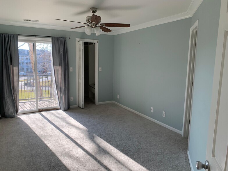 Building Photo - 18817 Nautical Dr