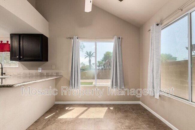 Building Photo - 4307 E Contessa St