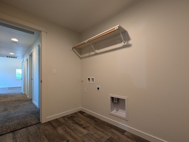 Building Photo - Beautiful 3-Bedroom, 2-Bath Home in Springfield!