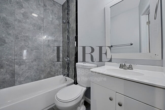 Building Photo - 1555 Myrtle Ave