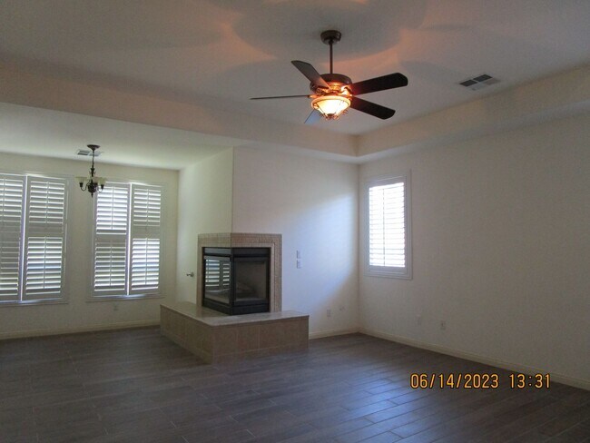 Building Photo - Seven Oaks Grand Island