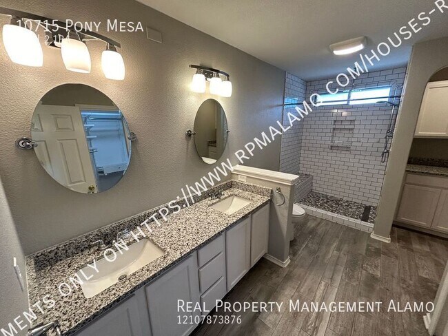 Building Photo - 10715 Pony Mesa