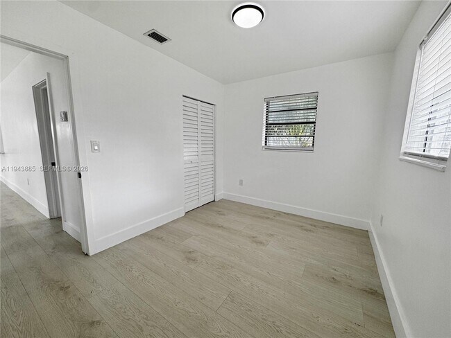 Building Photo - 631 N 68th Terrace