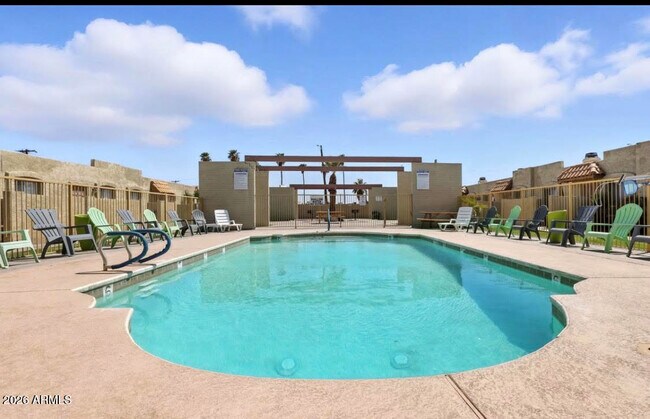 Building Photo - 3634 W Wethersfield Rd