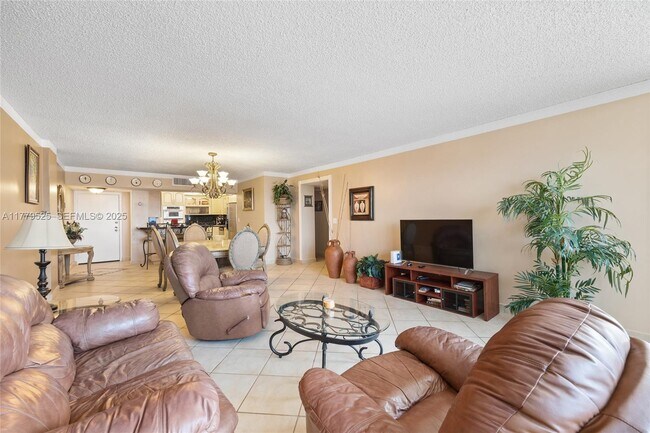 Building Photo - 3725 S Ocean Dr