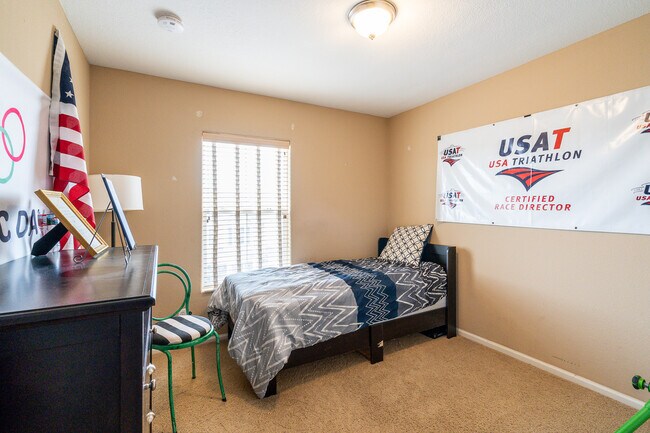 Building Photo - 2681 Stonecrop Ridge Grove