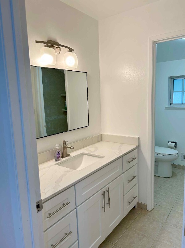 Building Photo - 1180 Sierra Vista Way