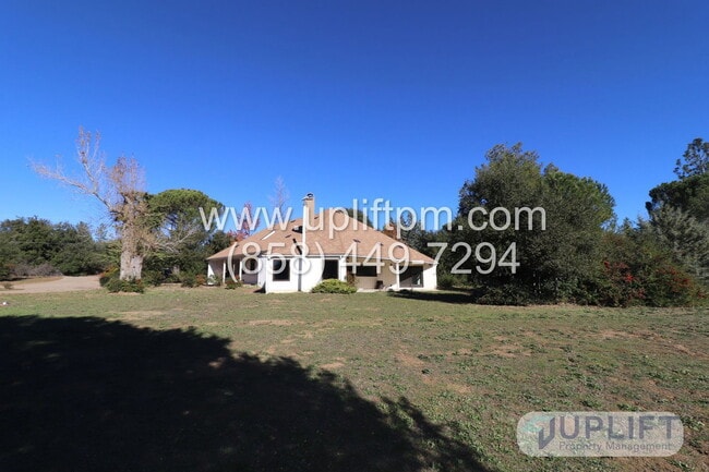 Building Photo - 4721 Meadowridge Rd