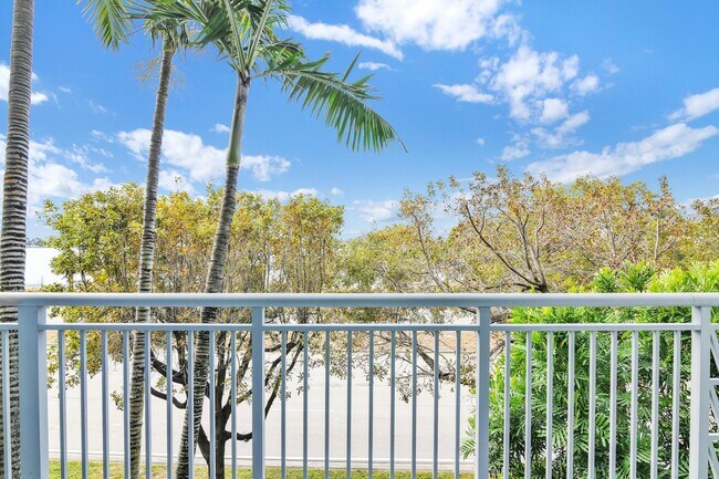 Building Photo - 300 S Australian Ave