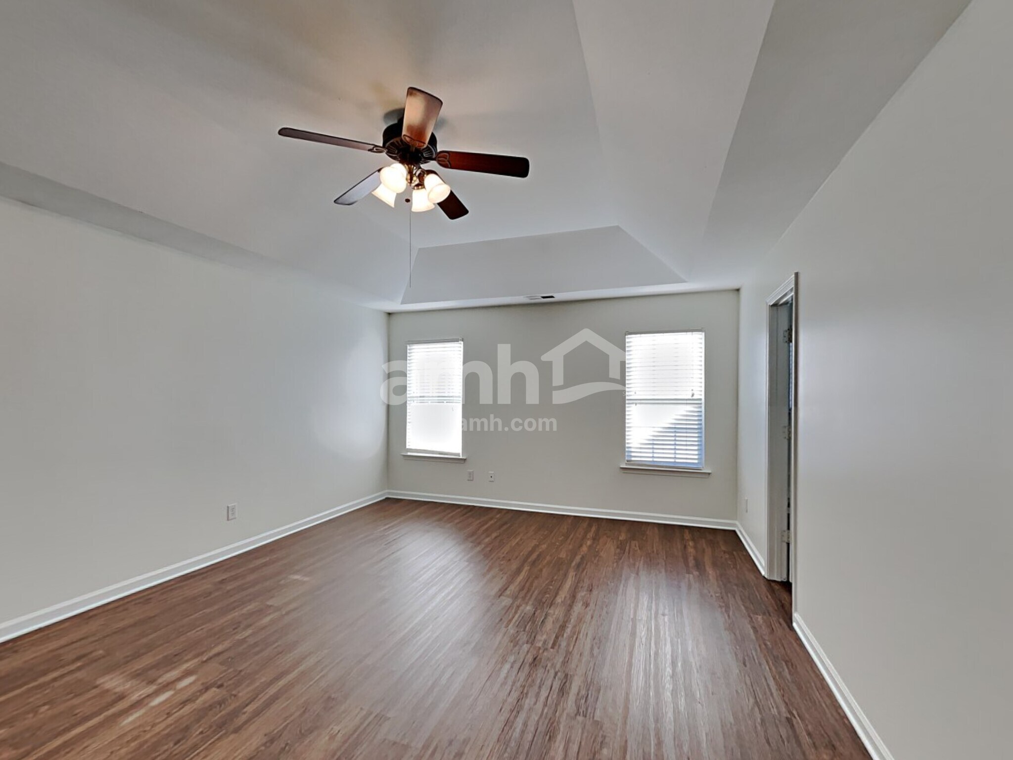 Building Photo - 254 Royalton Rd