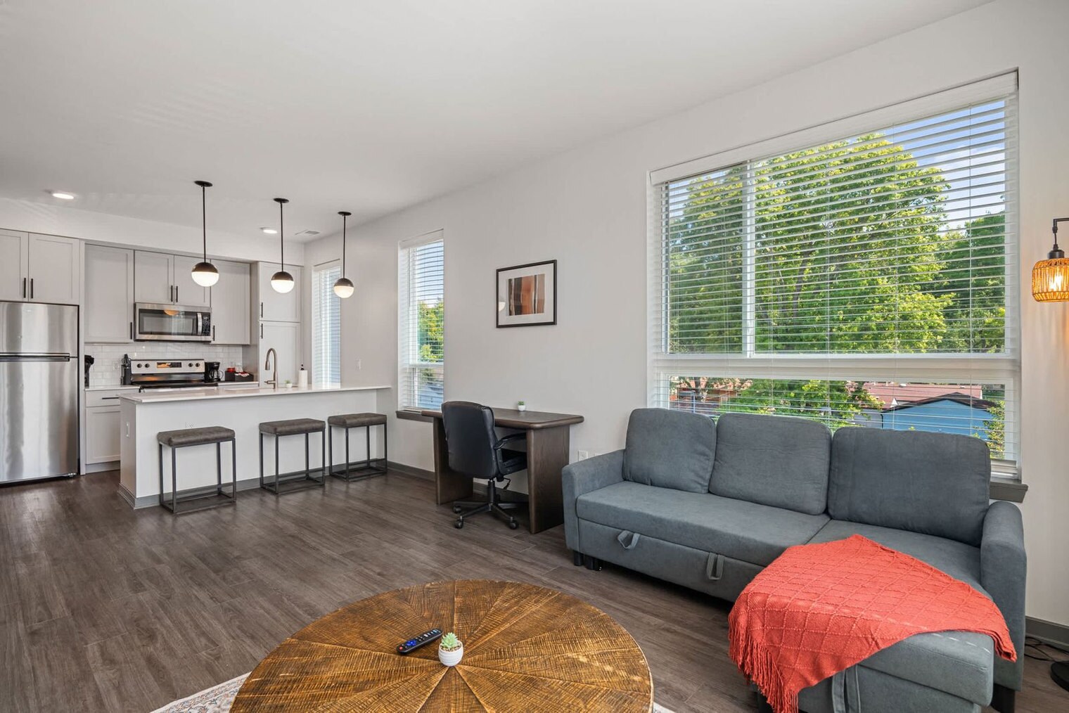 Building Photo - 6160 N Rural St