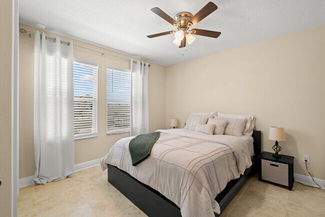 Building Photo - Beautiful Home For Rent in Berry Bay with ...