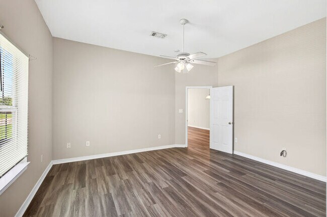 Building Photo - 15119 Deer Creek Dr