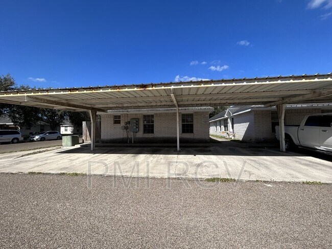 Building Photo - 2508 Toledo Ave