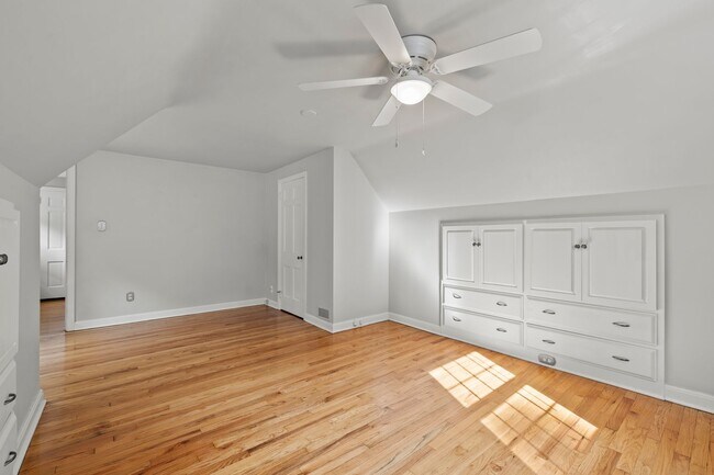 Building Photo - 181 Amazon Pl