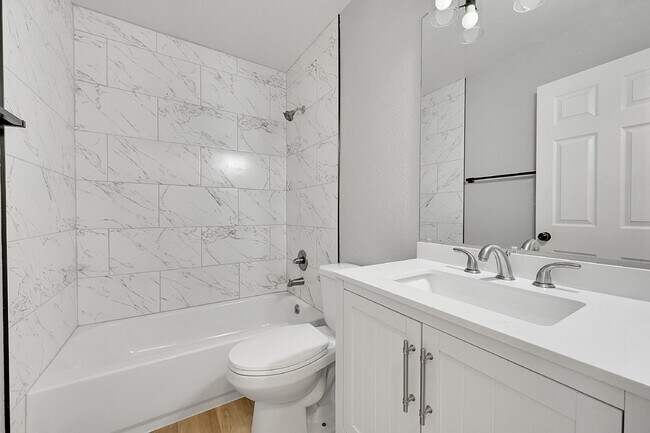 Building Photo - $2,295.00, 3 Bed, 2 bath located in Brighton.