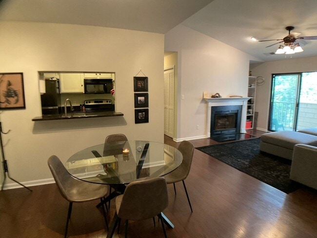 Building Photo - Spacious Condo in Brandon Ridge!
