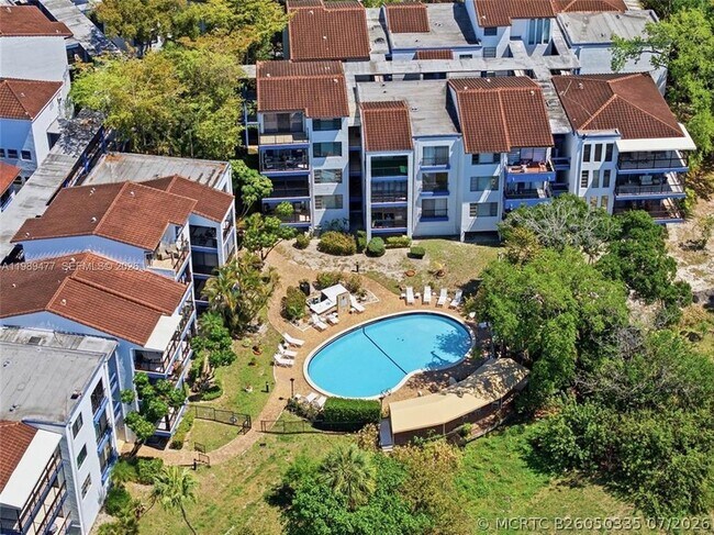 Building Photo - 6010 S Falls Cir Dr