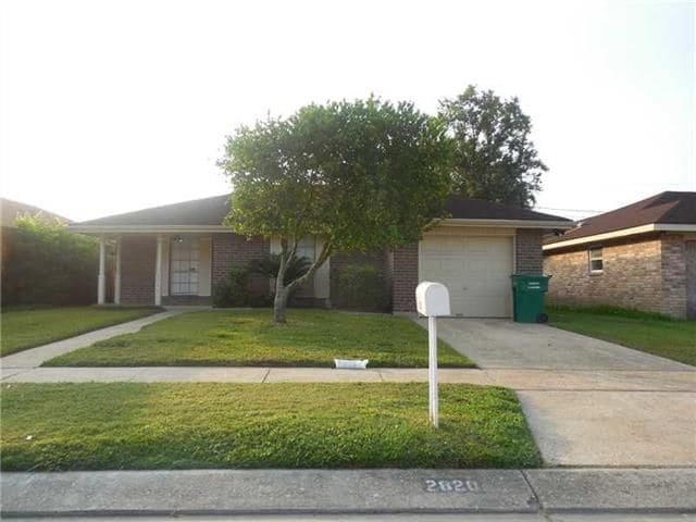 Building Photo - 2820 Williamsburg Dr