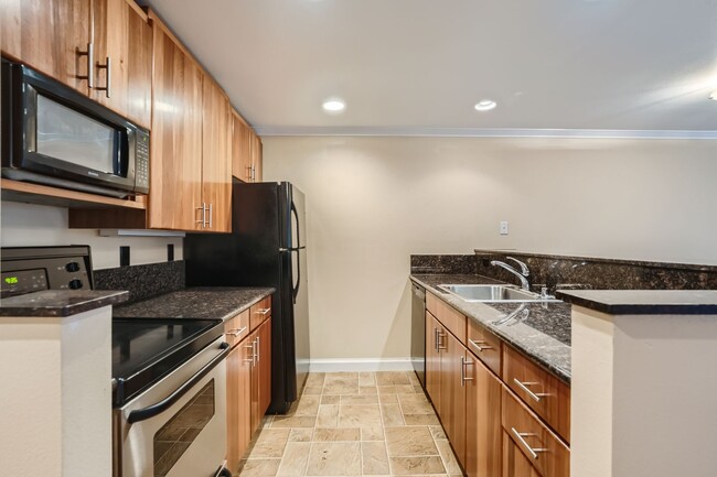 Building Photo - 17 Etruria