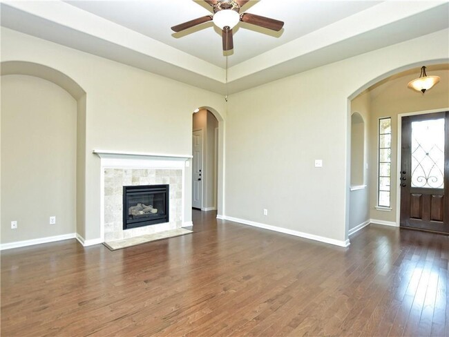Building Photo - 120 W Adelanta Pl