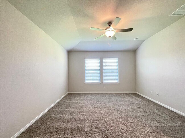 Building Photo - 408 Giorgio Moroder Dr