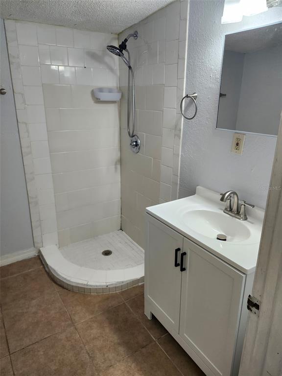 Building Photo - 1315 Waikiki Way