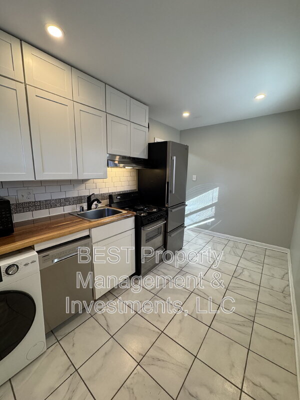 Building Photo - 1305 Norris Ave