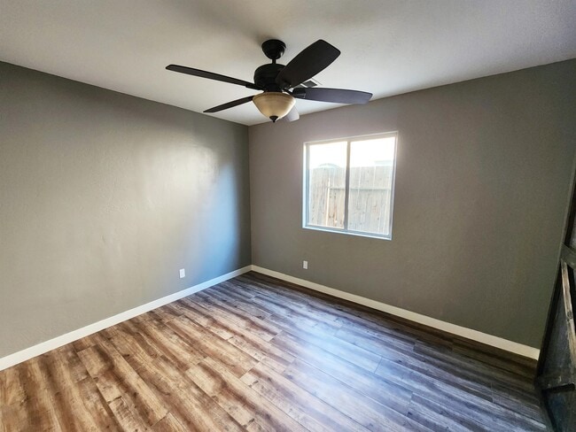 Building Photo - 8608 Hoodsport Ave