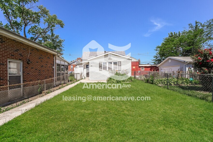 Building Photo - 765 Regina Ave