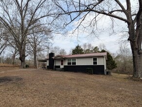 Building Photo - 333 Corinth Rd