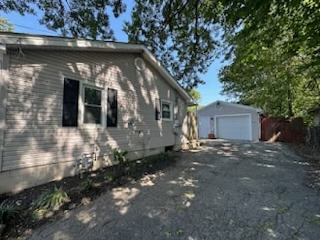 Building Photo - COMING SOON! Renovated 3 BR, 2 Bath House!...