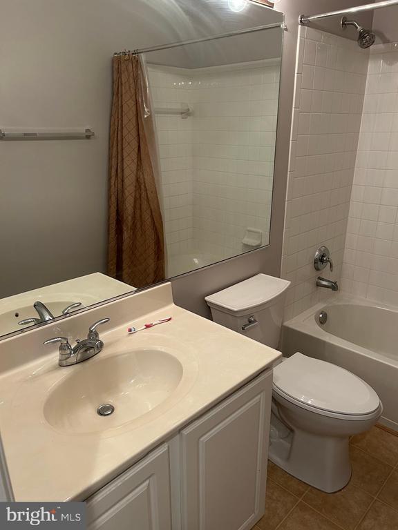 Building Photo - 11912 Benton Lake Rd