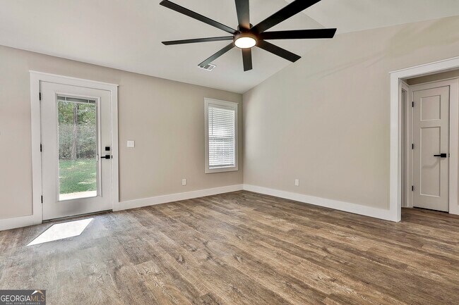 Building Photo - 20 Beaver Ct