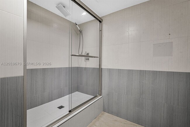 Building Photo - 3001 S Ocean Dr