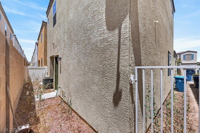 Building Photo - 7653 Crystal Village Ln