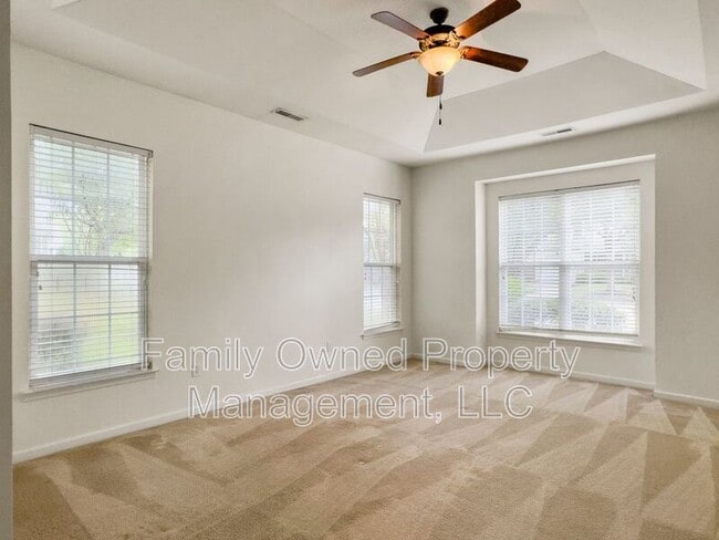 Building Photo - 8627 Grassy Oak Trail