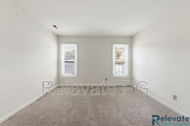 Building Photo - 2713 Chariot St